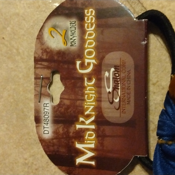 Ponytail Holders - Picture 7 of 9